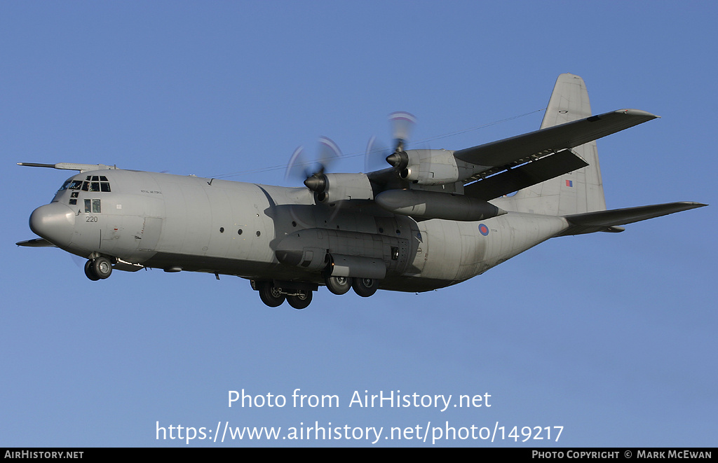 Aircraft Photo of XV220 | Lockheed C-130K Hercules C3 (L-382) | UK - Air Force | AirHistory.net #149217