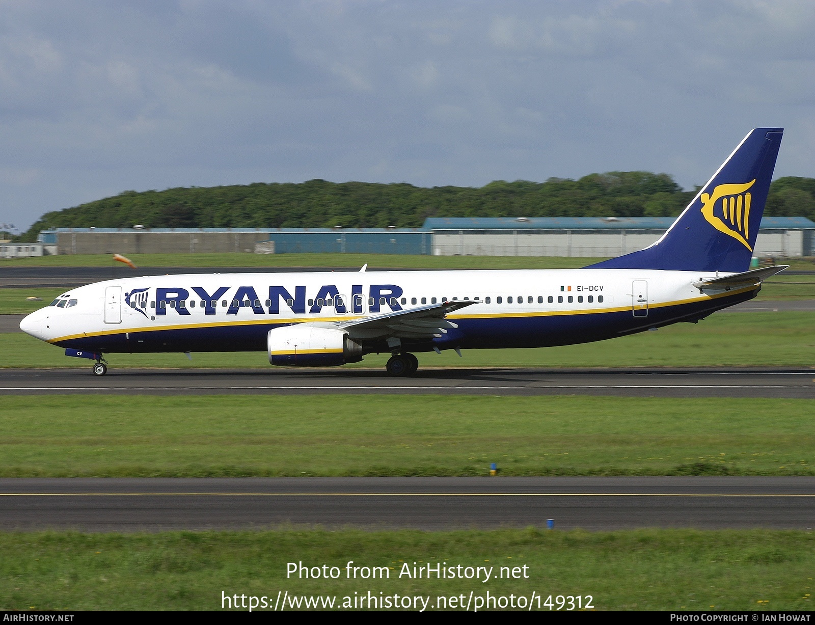 Aircraft Photo of EI-DCV | Boeing 737-8AS | Ryanair | AirHistory.net #149312