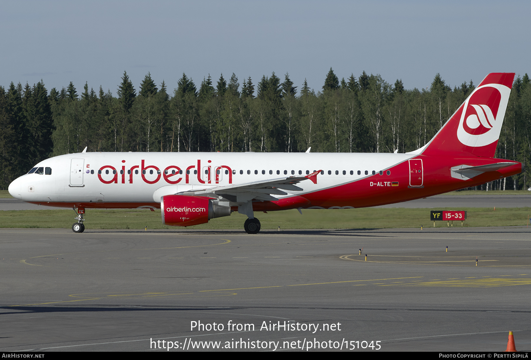 Aircraft Photo of D-ALTE | Airbus A320-214 | Air Berlin | AirHistory.net #151045