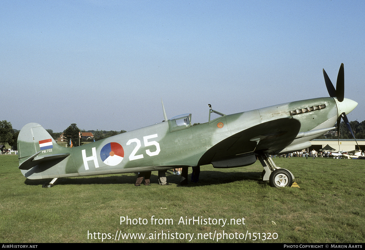 Aircraft Photo of G-HVDM / H-25 | Supermarine 361 Spitfire LF9B | Netherlands - Air Force | AirHistory.net #151320