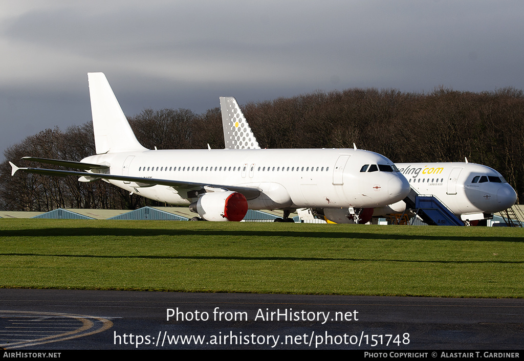 Aircraft Photo of M-RAFF | Airbus A320-214 | AirHistory.net #151748