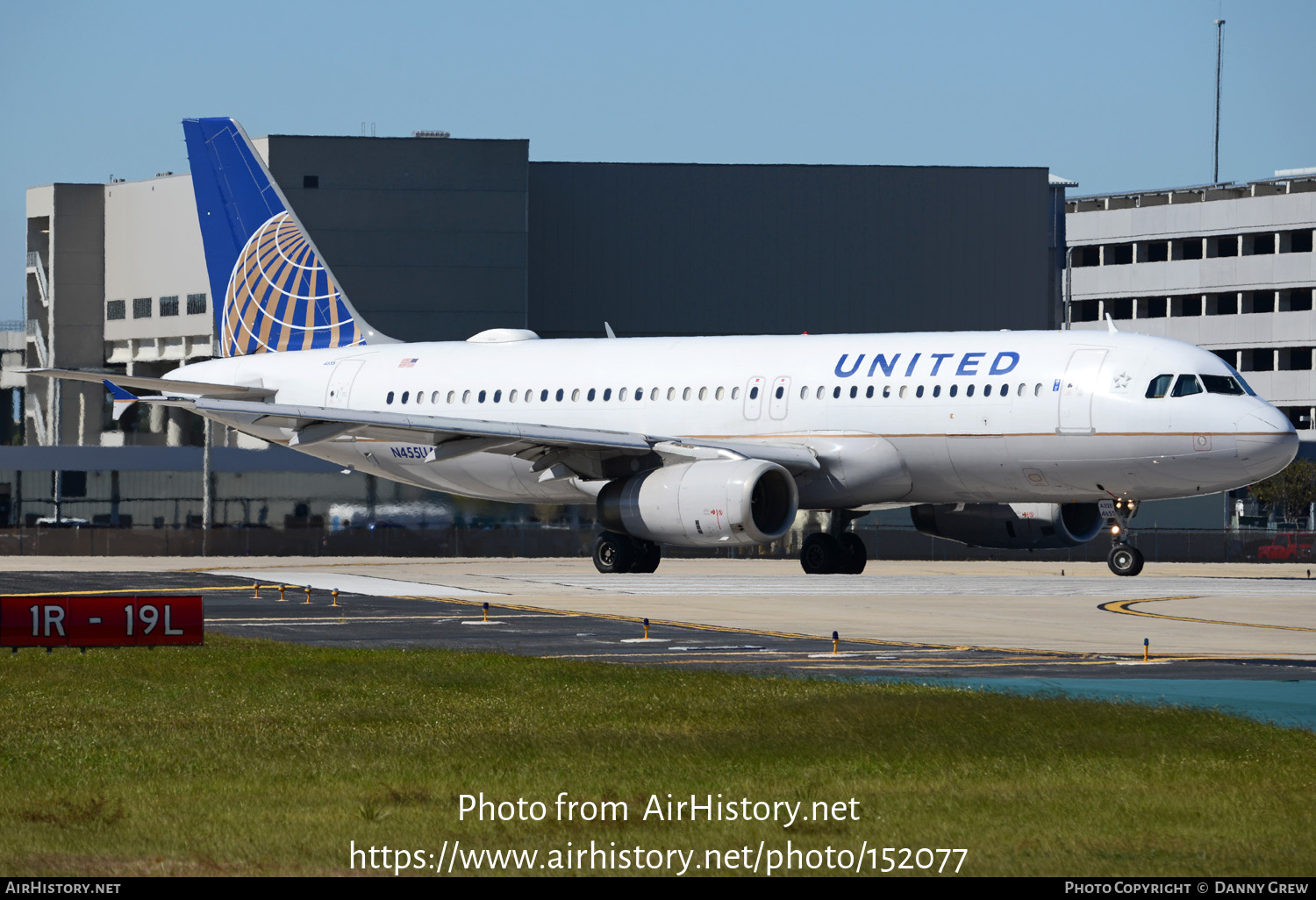 Aircraft Photo Of N455UA | Airbus A320-232 | United Airlines ...