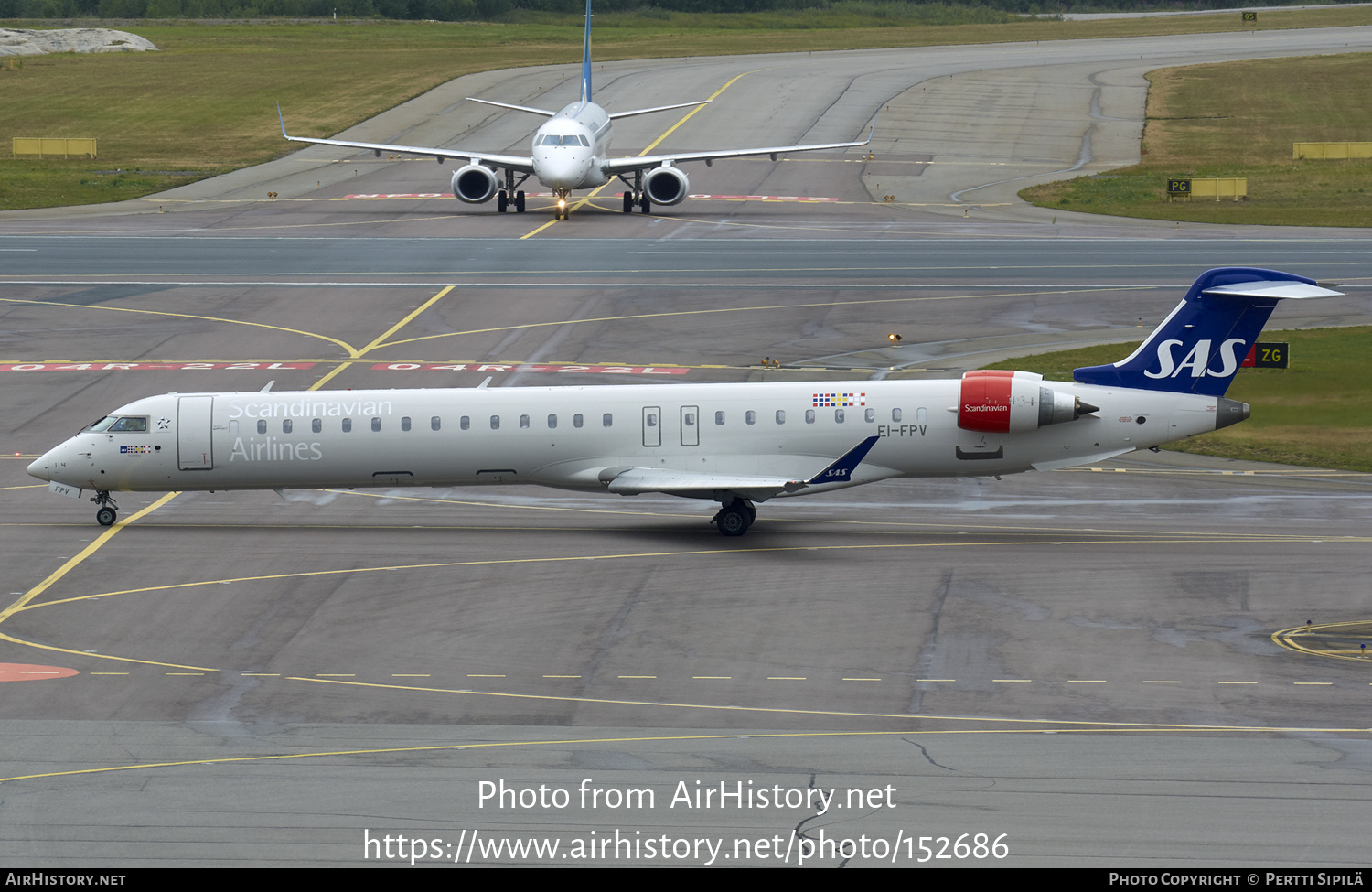 Aircraft Photo of EI-FPV | Bombardier CRJ-900LR (CL-600-2D24) | Scandinavian Airlines - SAS | AirHistory.net #152686