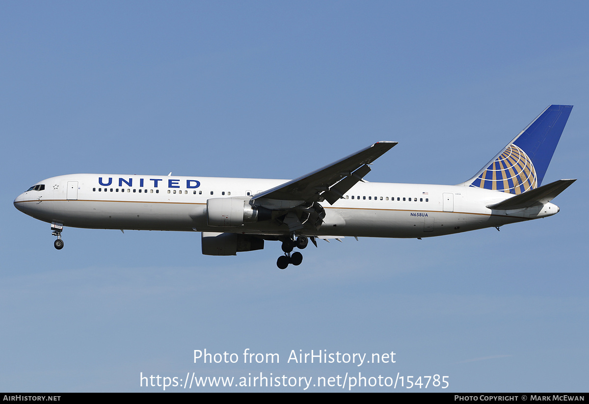 Aircraft Photo of N658UA | Boeing 767-322/ER | United Airlines | AirHistory.net #154785