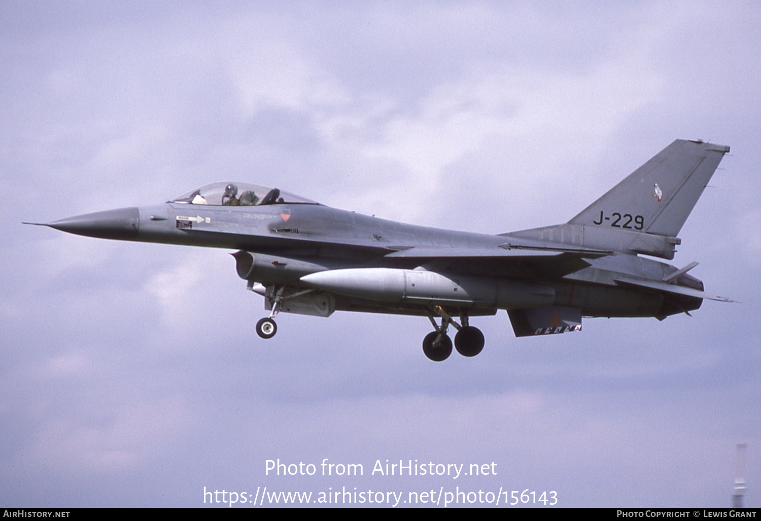 Aircraft Photo of J-229 | General Dynamics F-16A Fighting Falcon | Netherlands - Air Force | AirHistory.net #156143