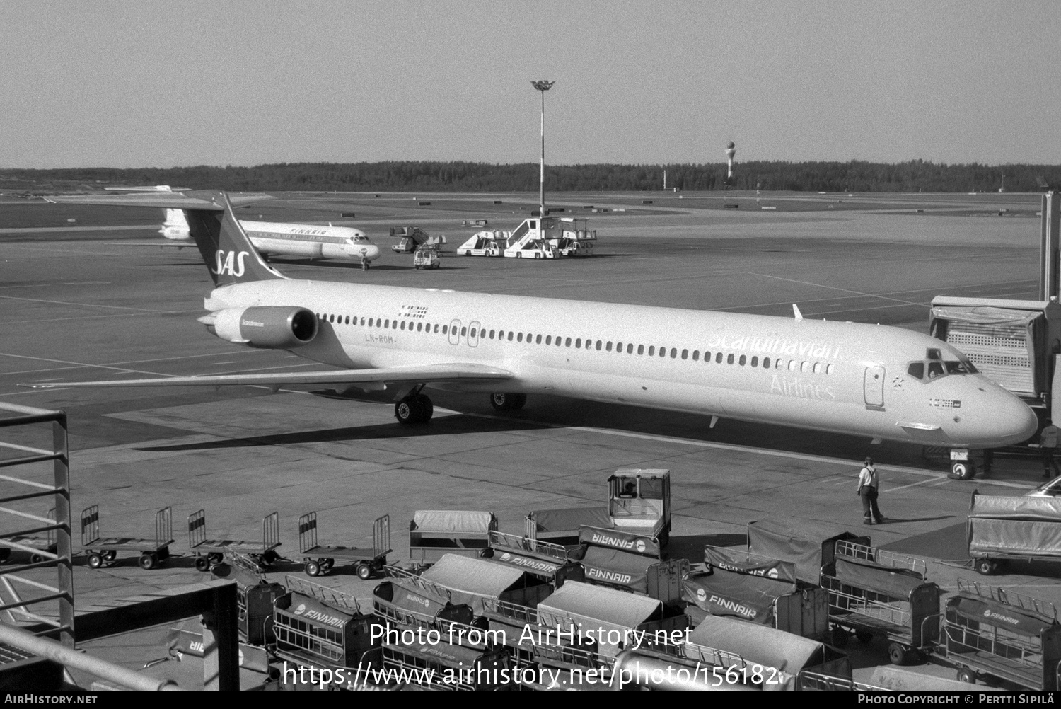 Aircraft Photo of LN-ROM | McDonnell Douglas MD-81 (DC-9-81) | Scandinavian Airlines - SAS | AirHistory.net #156182