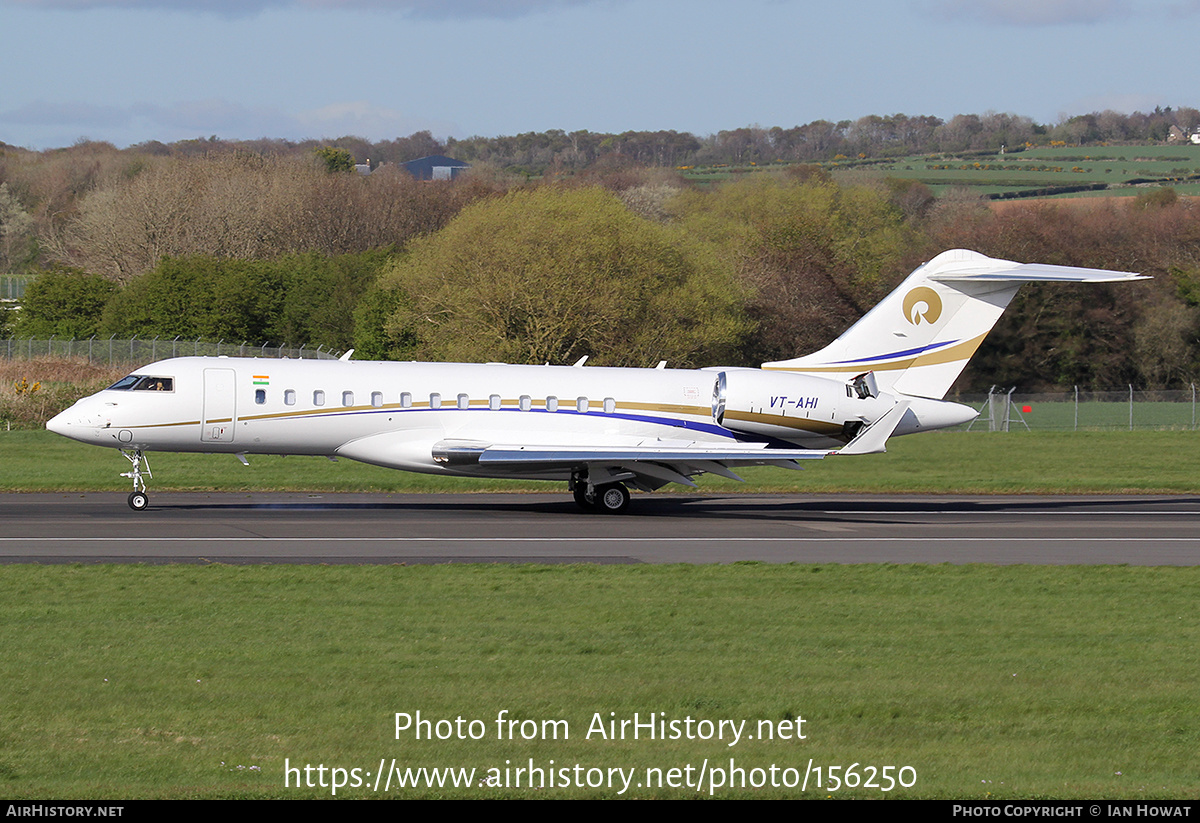 Aircraft Photo of VT-AHI | Bombardier Global 6000 (BD-700-1A10) | Reliance Industries | AirHistory.net #156250