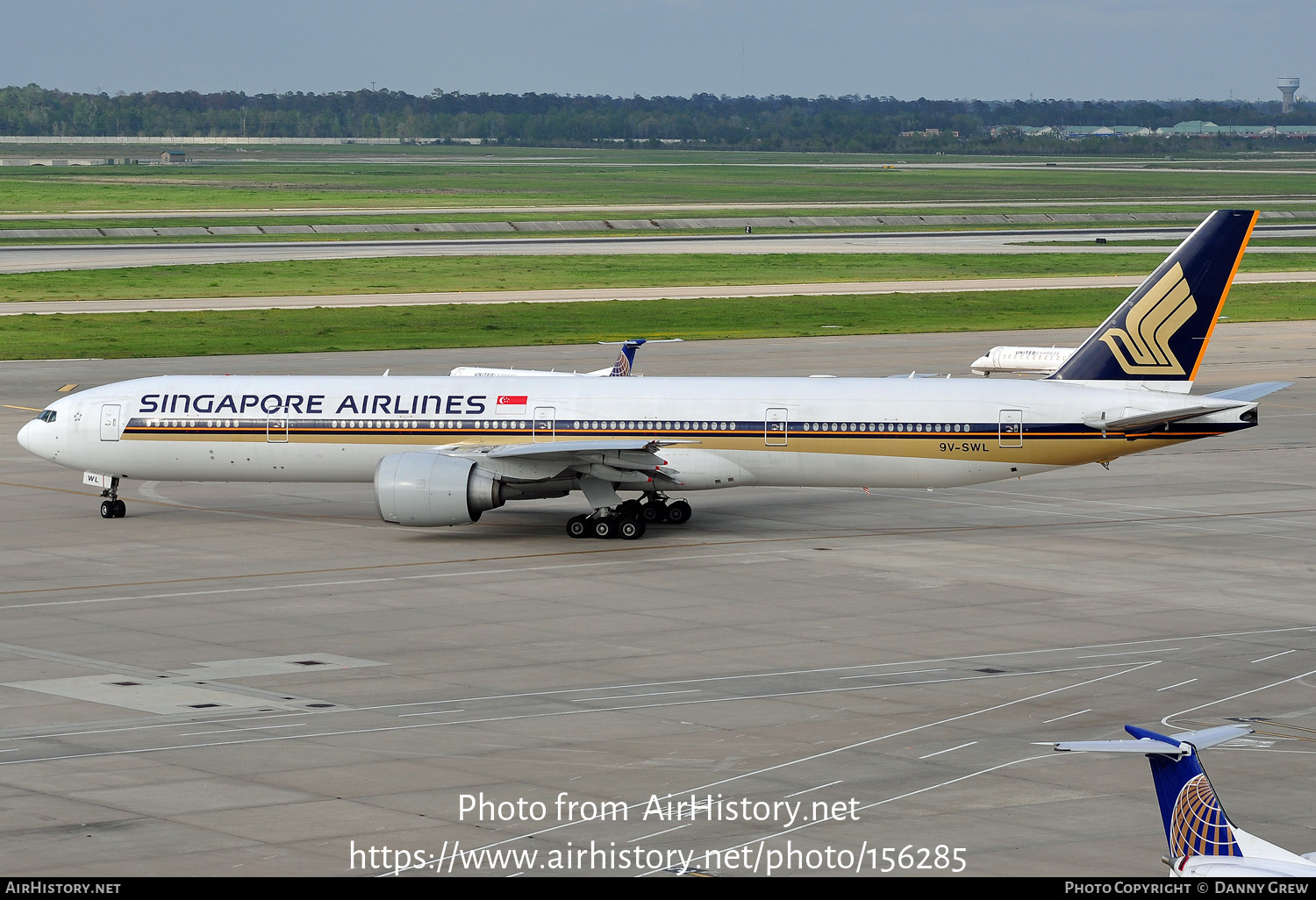 Aircraft Photo of 9V-SWL | Boeing 777-312/ER | Singapore Airlines | AirHistory.net #156285