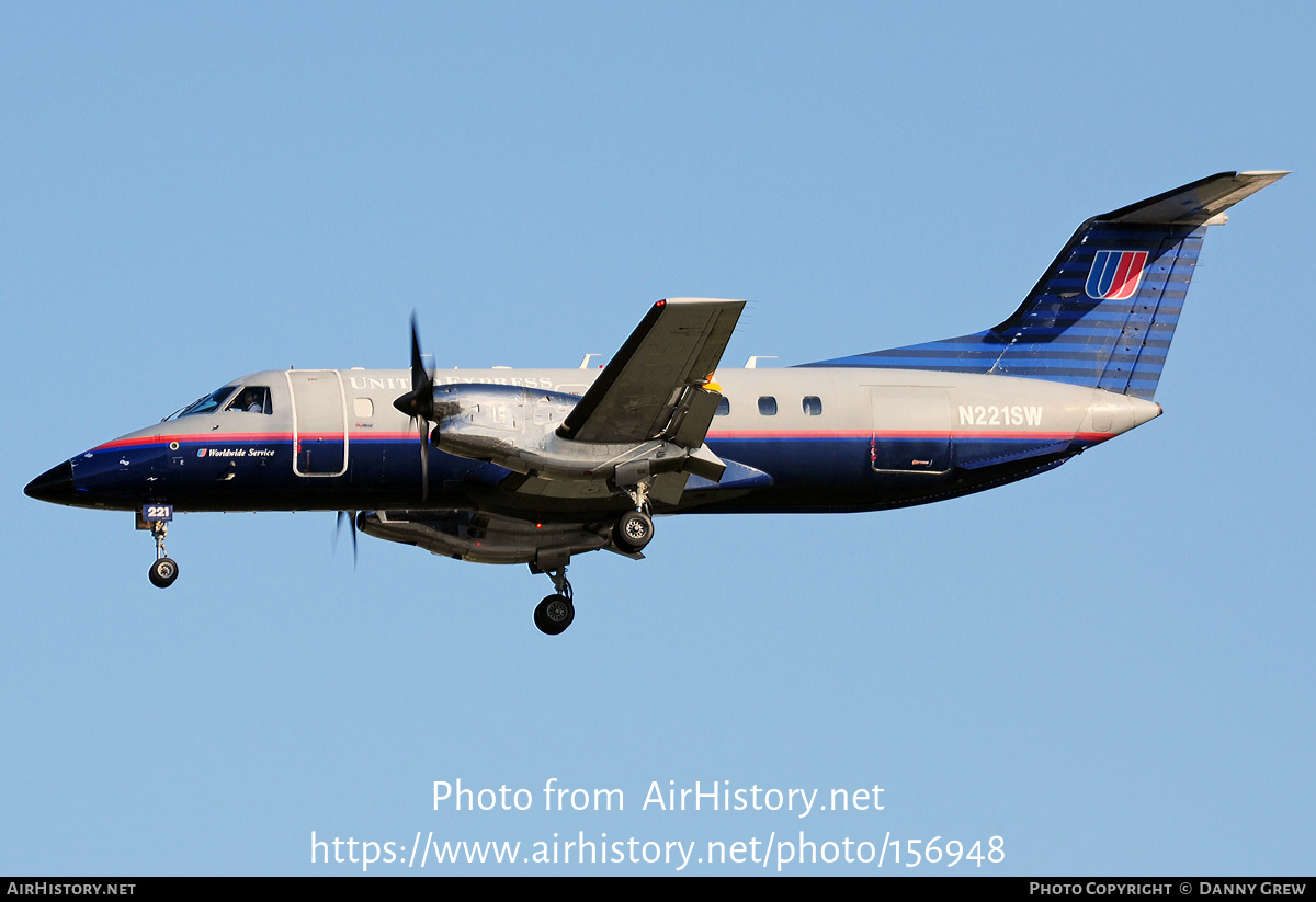 Aircraft Photo of N221SW | Embraer EMB-120ER Brasilia | United Express | AirHistory.net #156948