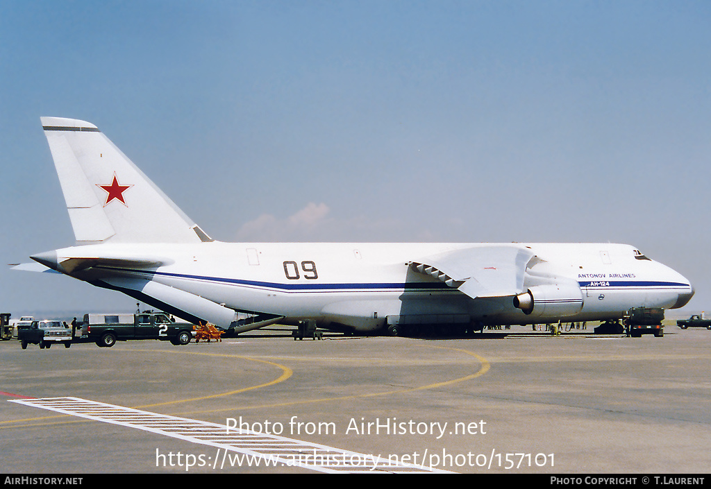 Aircraft Photo of 09 | Antonov An-124-100 Ruslan | Soviet Union - Air Force | AirHistory.net #157101