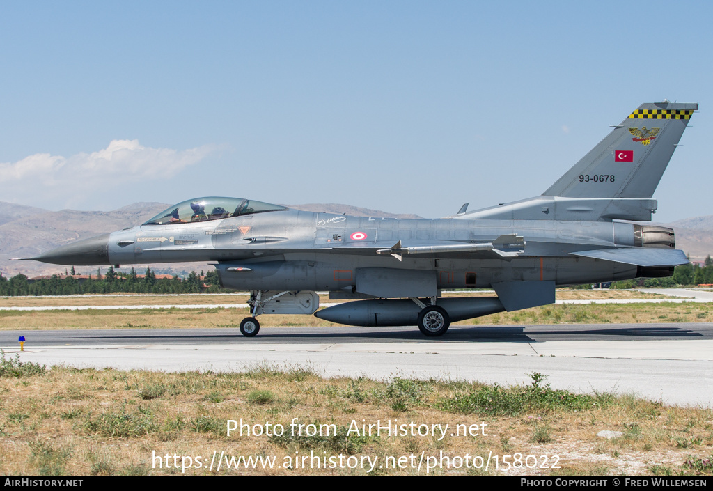 Aircraft Photo of 93-0678 | General Dynamics F-16C Fighting Falcon | Turkey - Air Force | AirHistory.net #158022