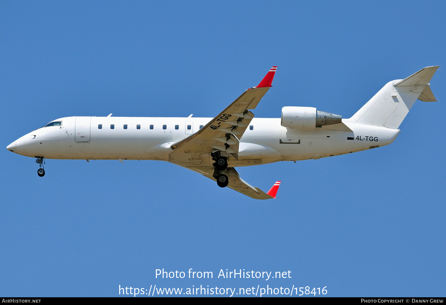 Aircraft Photo of 4L-TGG | Bombardier CRJ-200LR (CL-600-2B19) | AirHistory.net #158416