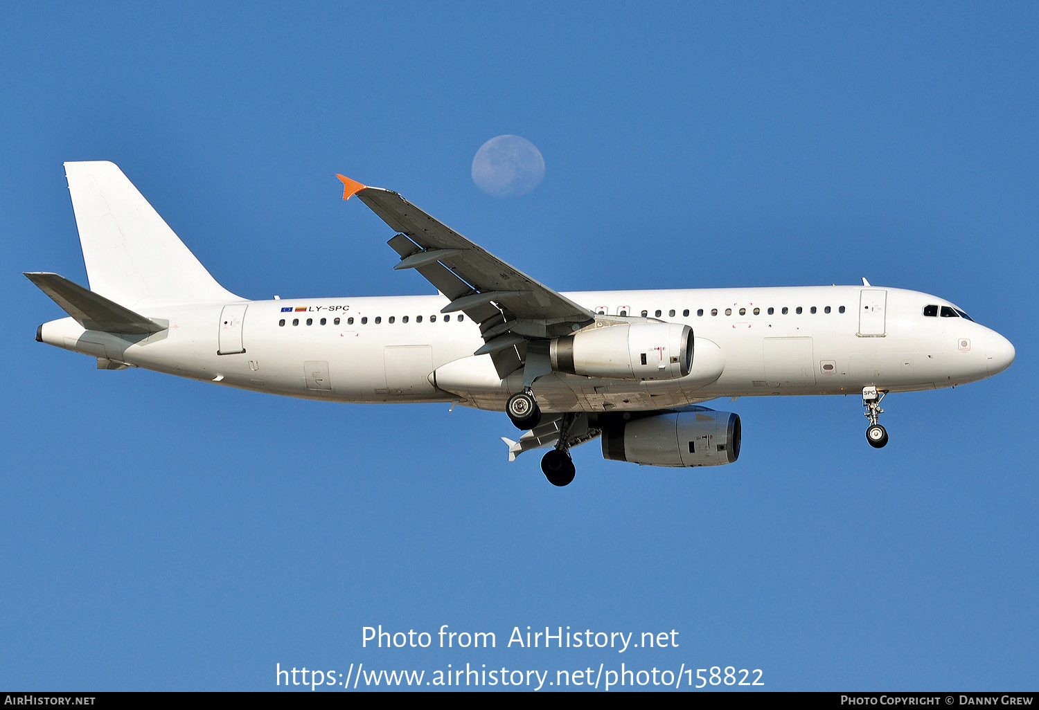 Aircraft Photo of LY-SPC | Airbus A320-231 | AirHistory.net #158822