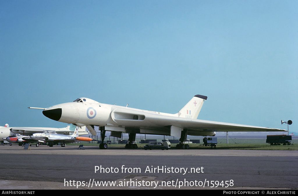 Aircraft Photo of XA907 | Avro 698 Vulcan B.1A | UK - Air Force | AirHistory.net #159458