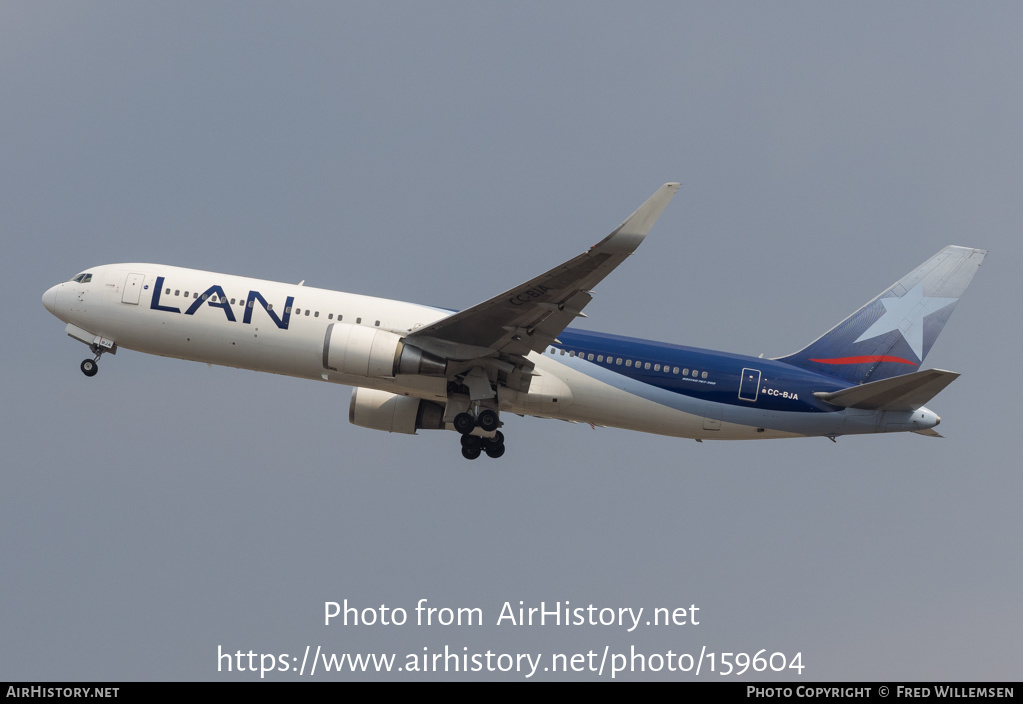 Aircraft Photo of CC-BJA | Boeing 767-316/ER | LAN Airlines - Línea Aérea Nacional | AirHistory.net #159604