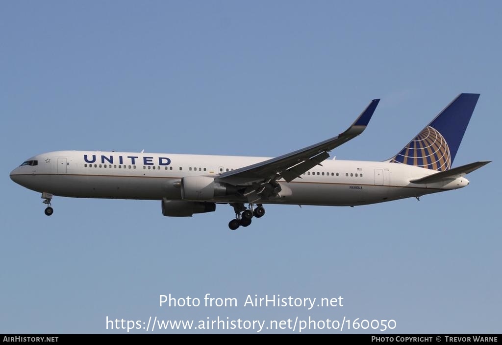 Aircraft Photo of N686UA | Boeing 767-3CB/ER | United Airlines | AirHistory.net #160050