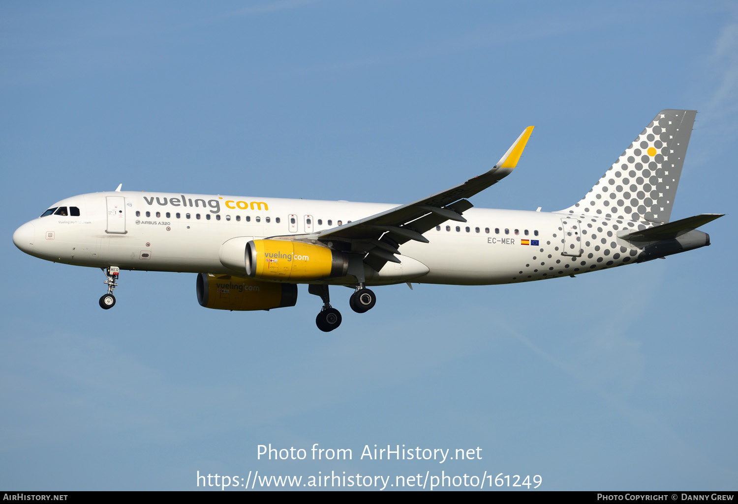 Aircraft Photo of EC-MER | Airbus A320-232 | Vueling Airlines | AirHistory.net #161249