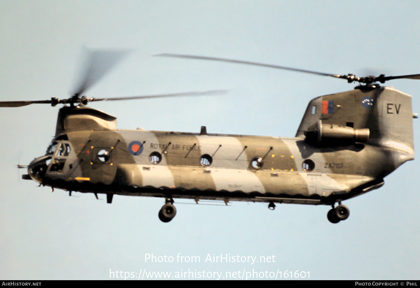 Aircraft Photo of ZA707 | Boeing Vertol Chinook HC1 (352) | UK - Air Force | AirHistory.net #161601