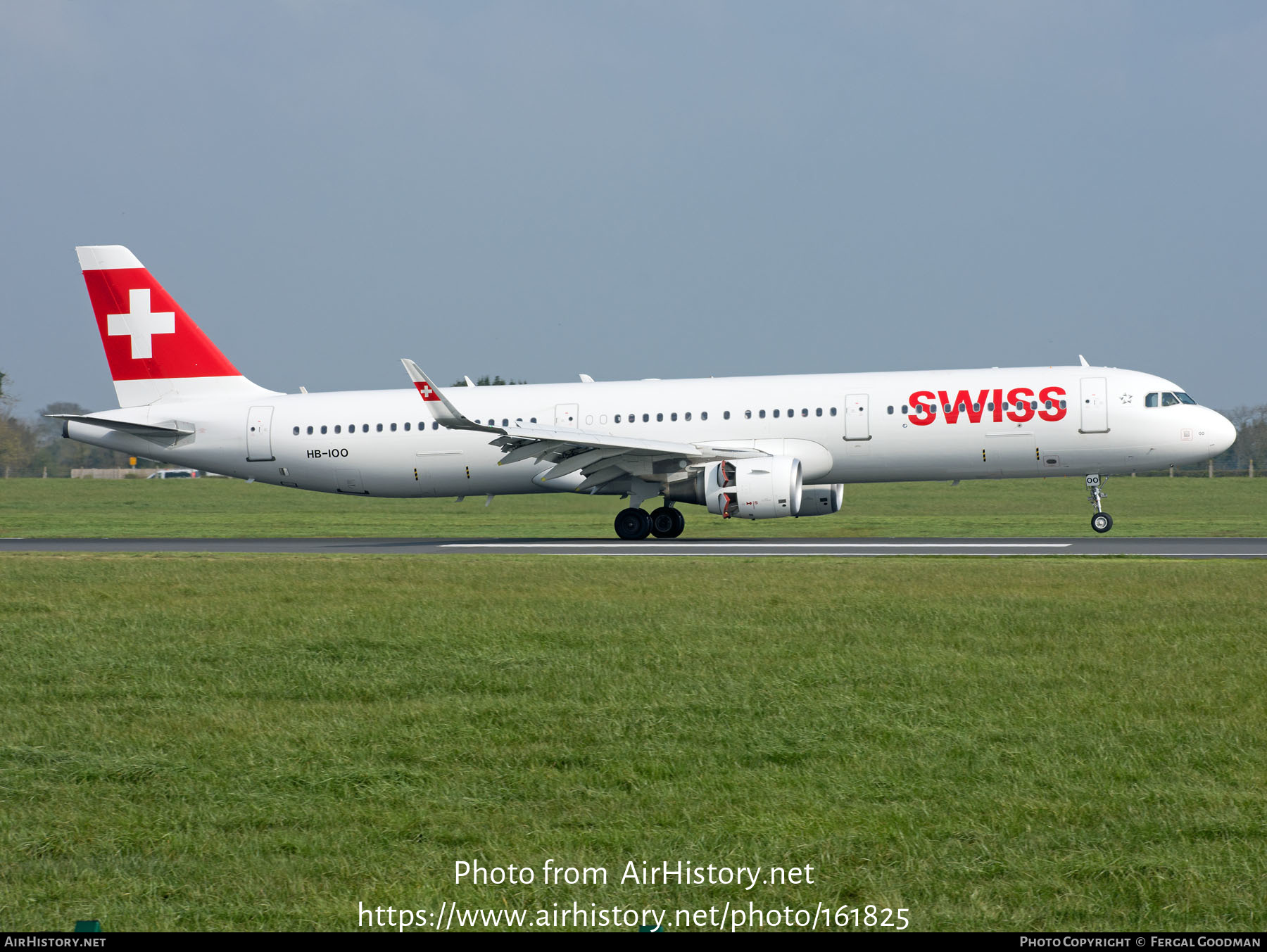 Aircraft Photo of HB-IOO | Airbus A321-212 | Swiss International Air Lines | AirHistory.net #161825