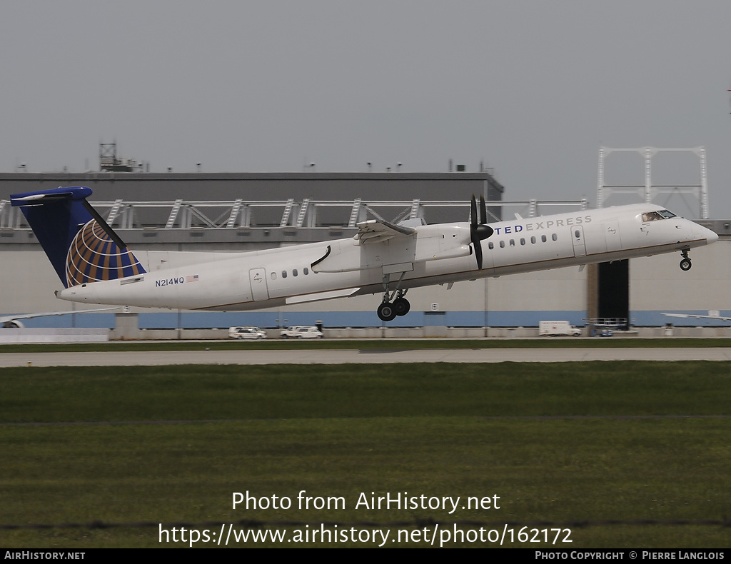 Aircraft Photo of N214WQ | Bombardier DHC-8-402 Dash 8 | United Express | AirHistory.net #162172