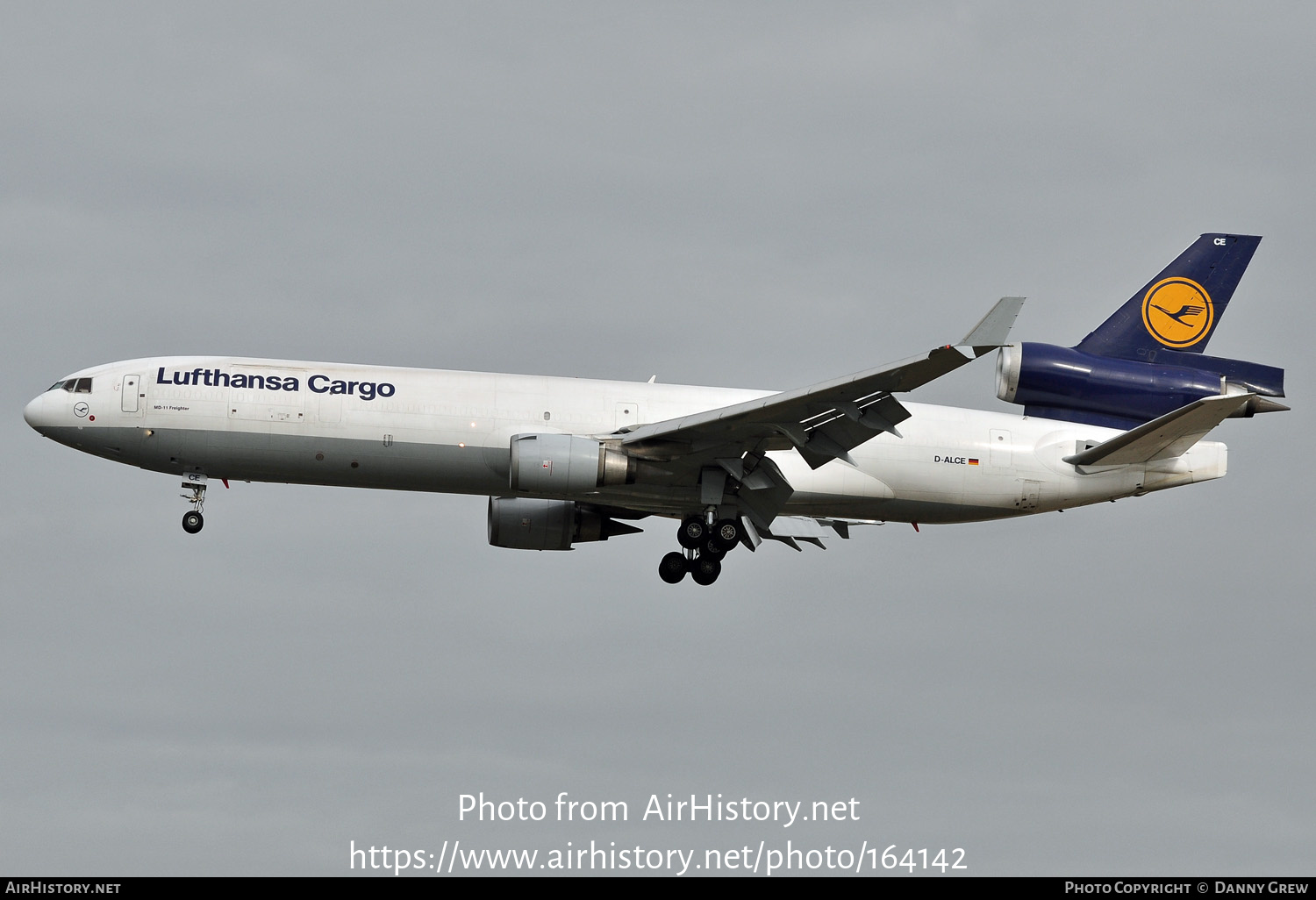 Aircraft Photo of D-ALCE | McDonnell Douglas MD-11F | Lufthansa Cargo | AirHistory.net #164142