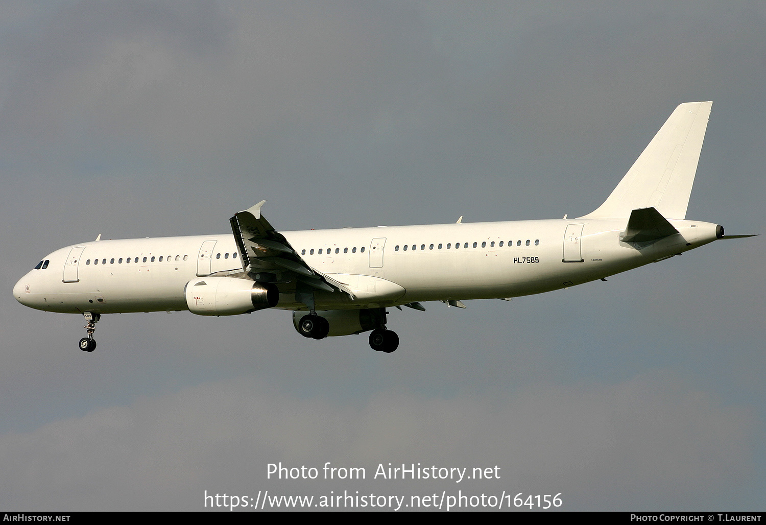 Aircraft Photo of HL7589 | Airbus A321-131 | Asiana Airlines | AirHistory.net #164156