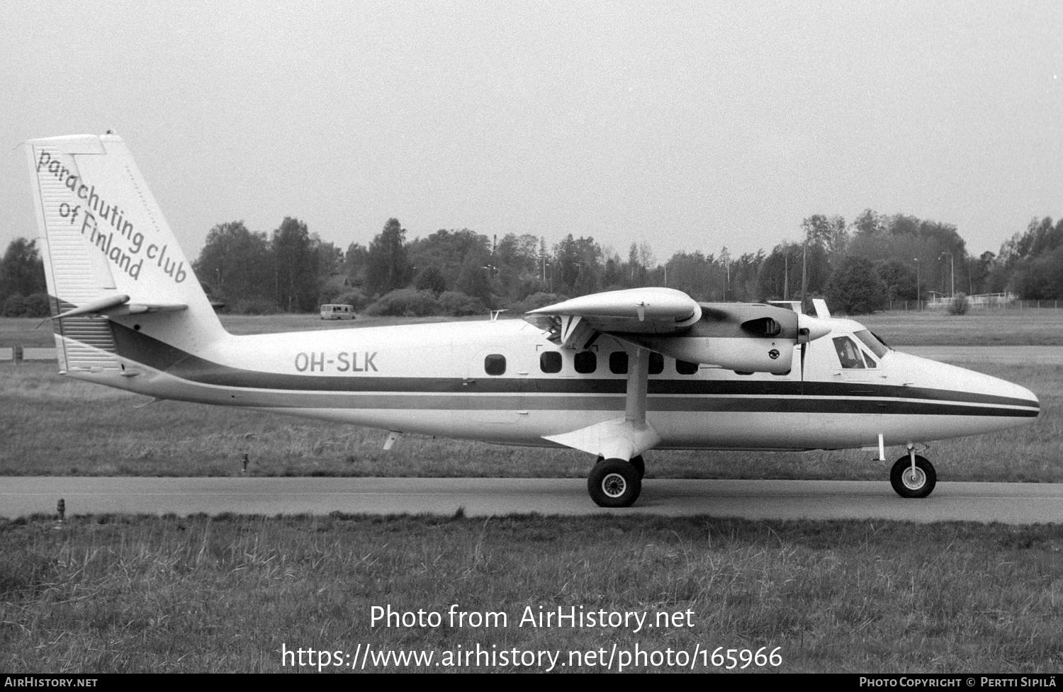 Aircraft Photo of OH-SLK | De Havilland Canada DHC-6-300 Twin Otter | Parachuting Club of Finland | AirHistory.net #165966