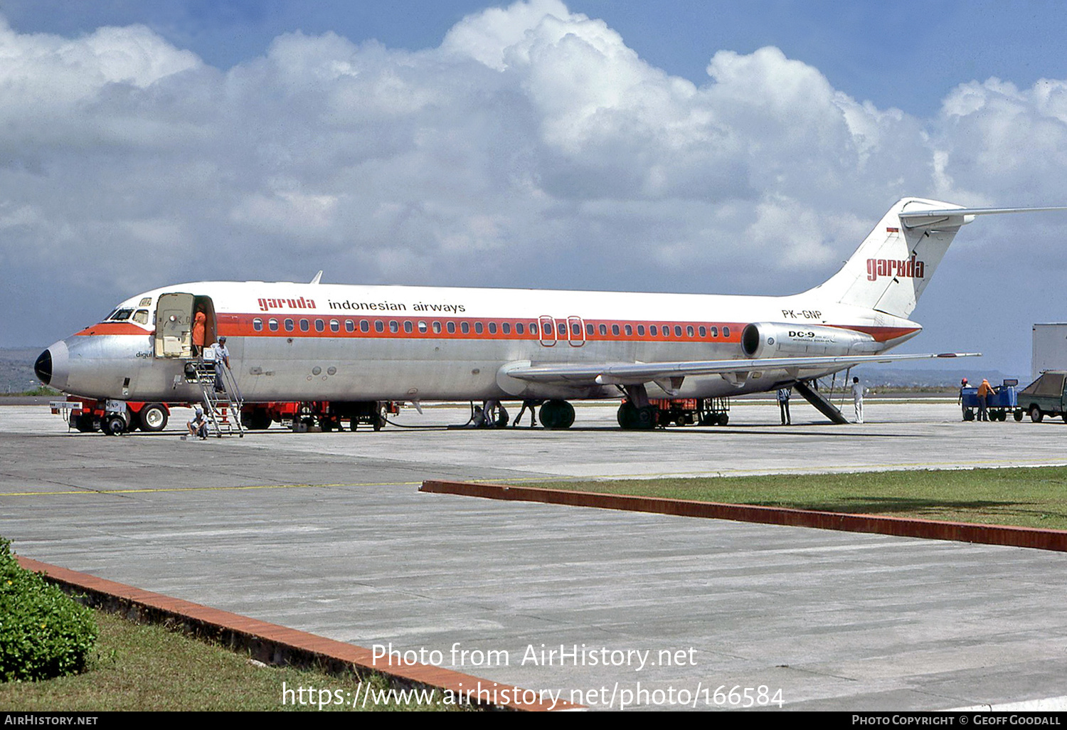 Aircraft Photo of PK-GNP | McDonnell Douglas DC-9-32 | Garuda Indonesian Airways | AirHistory.net #166584