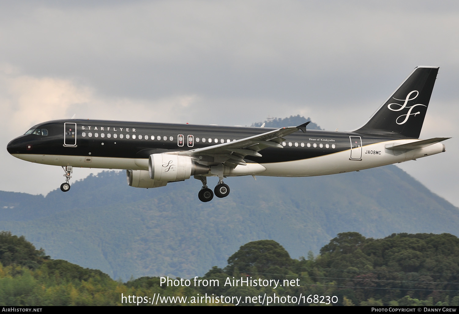 Aircraft Photo of JA08MC | Airbus A320-214 | StarFlyer | AirHistory.net #168230