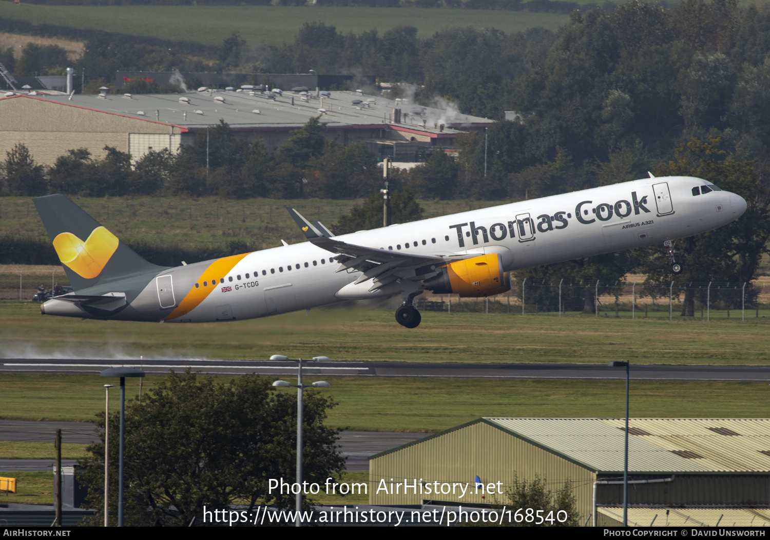 Aircraft Photo of G-TCDG | Airbus A321-211 | Thomas Cook Airlines | AirHistory.net #168540