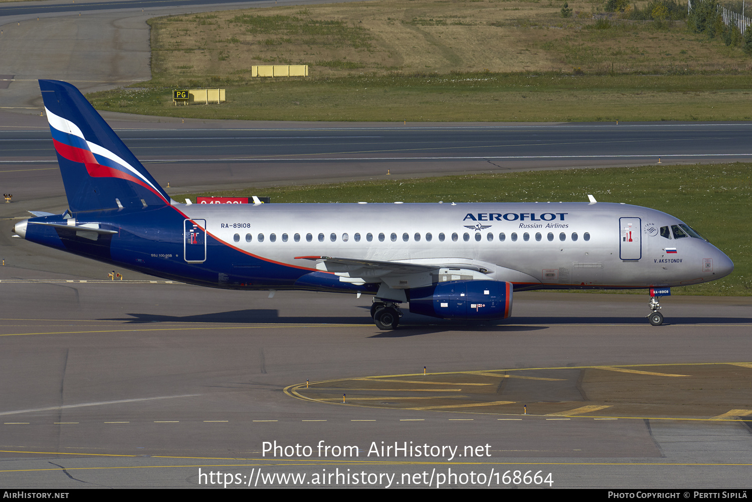 Aircraft Photo of RA-89108 | Sukhoi SSJ-100-95B Superjet 100 (RRJ-95B) | Aeroflot - Russian Airlines | AirHistory.net #168664