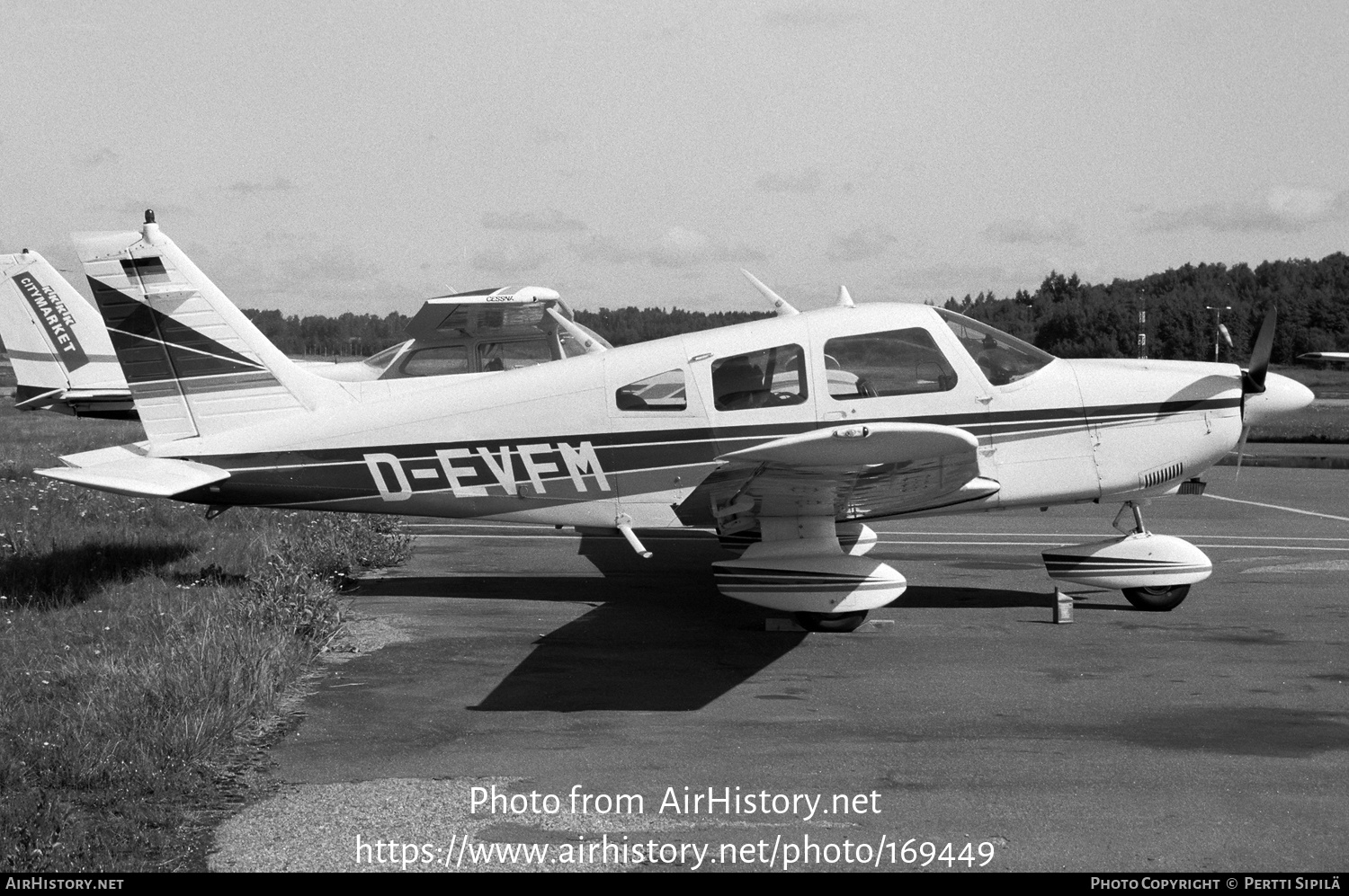 Aircraft Photo of D-EVFM | Piper PA-28-181 Archer II | AirHistory.net #169449