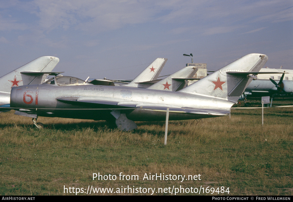 Aircraft Photo of 61 red | Mikoyan-Gurevich MiG-17 | Russia - Air Force | AirHistory.net #169484