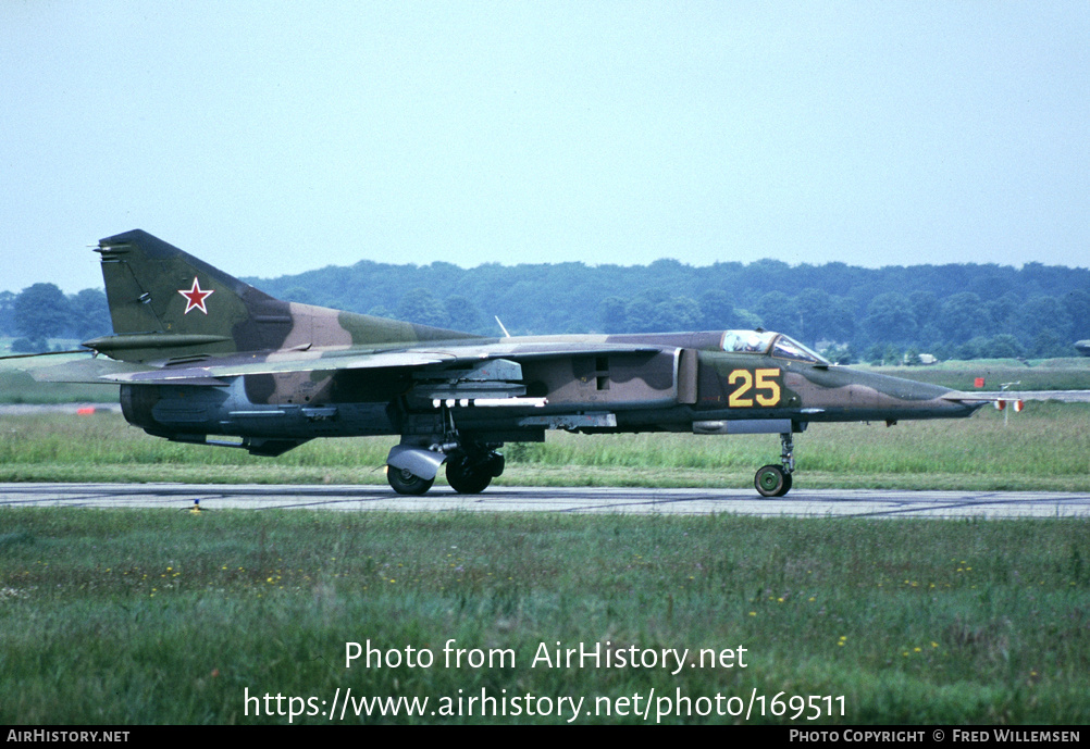 Aircraft Photo of 25 yellow | Mikoyan-Gurevich MiG-27D | Russia - Air Force | AirHistory.net #169511