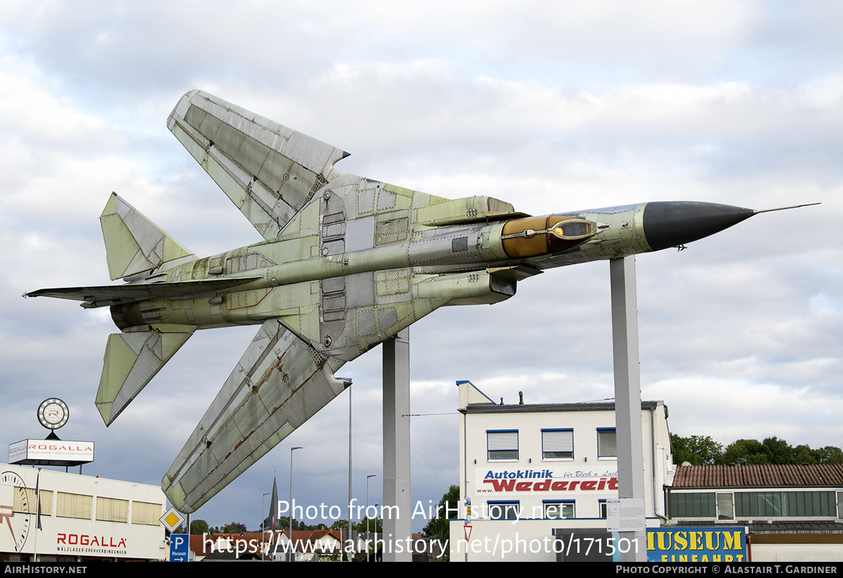 Aircraft Photo of 2027 | Mikoyan-Gurevich MiG-23ML | Germany - Air Force | AirHistory.net #171501