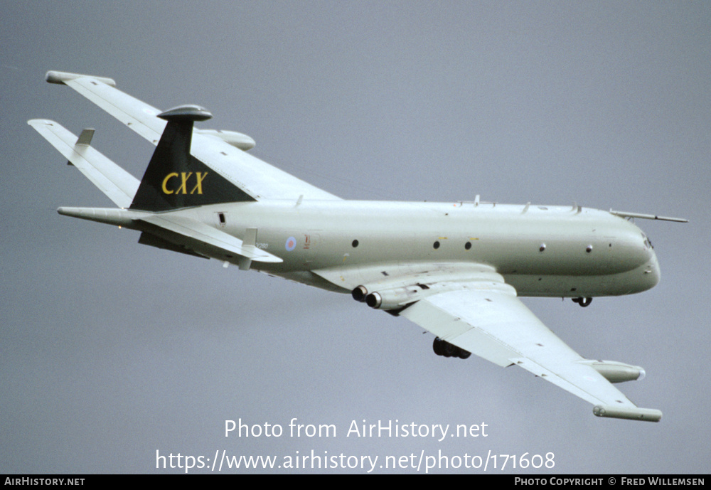 Aircraft Photo of XV260 | Hawker Siddeley HS-801 Nimrod MR.2P | UK - Air Force | AirHistory.net #171608