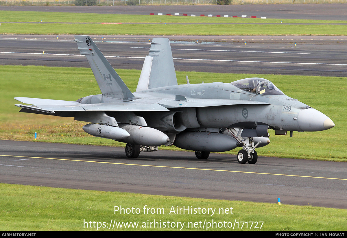 Aircraft Photo of 188749 | McDonnell Douglas CF-188 Hornet | Canada - Air Force | AirHistory.net #171727