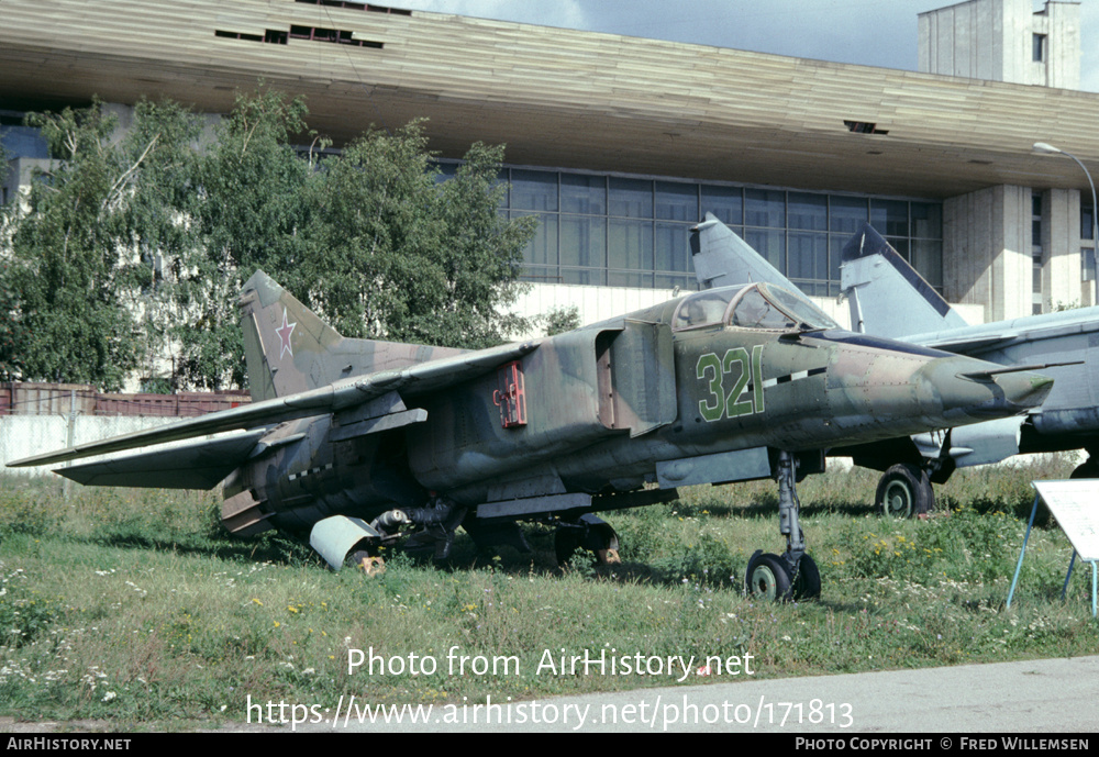 Aircraft Photo of 321 green | Mikoyan-Gurevich MiG-23B | Russia - Air Force | AirHistory.net #171813