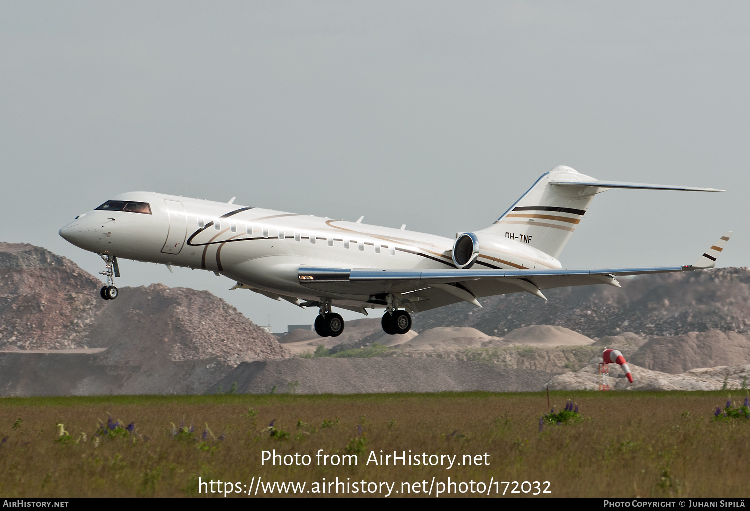 Aircraft Photo of OH-TNF | Bombardier Global Express XRS (BD-700-1A10) | AirHistory.net #172032