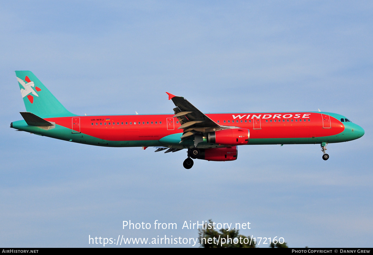 Aircraft Photo of UR-WRJ | Airbus A321-231 | Windrose | AirHistory.net #172160