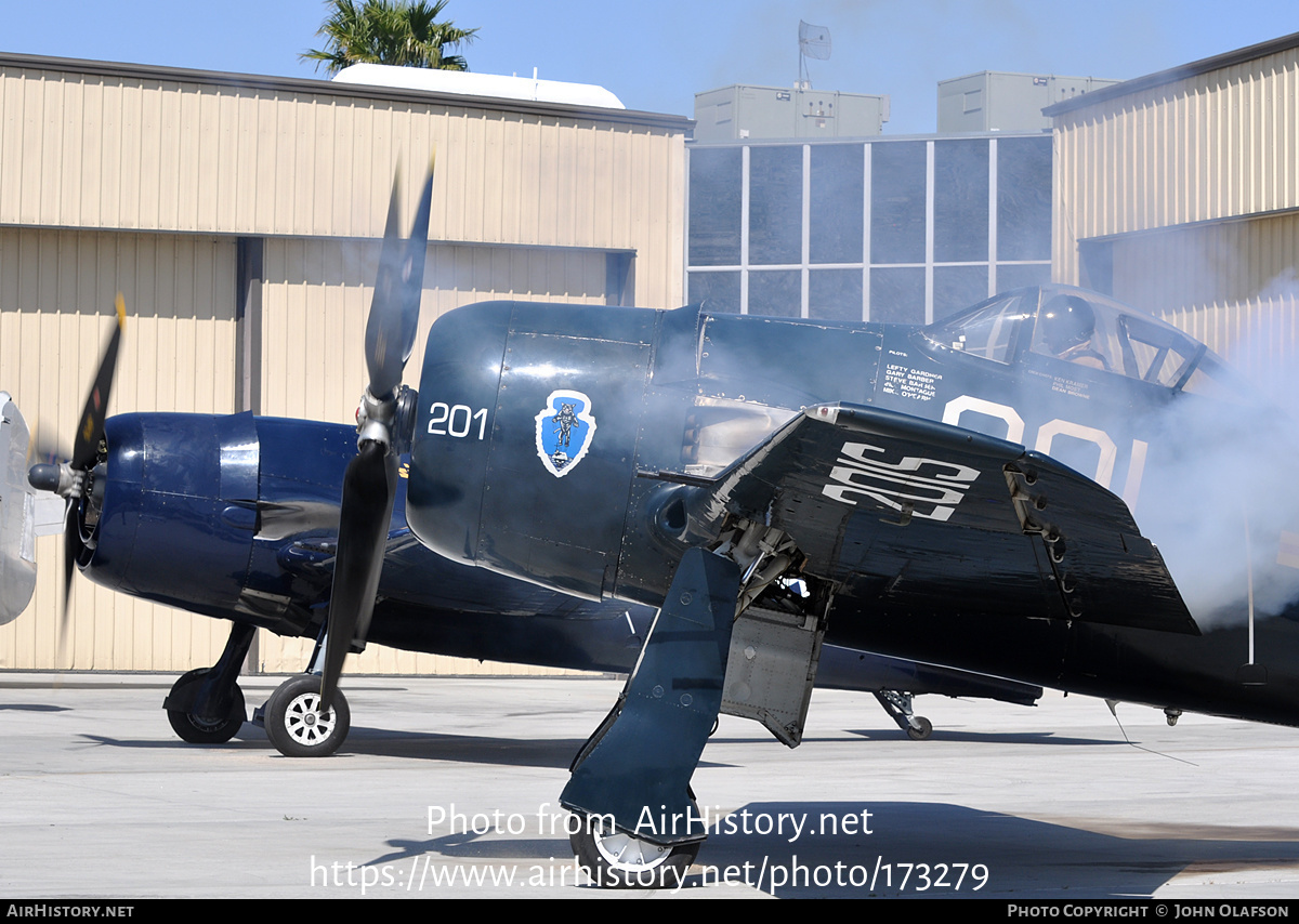 Aircraft Photo of N7825C / 122674 | Grumman F8F-2P Bearcat | Commemorative Air Force | USA - Navy | AirHistory.net #173279