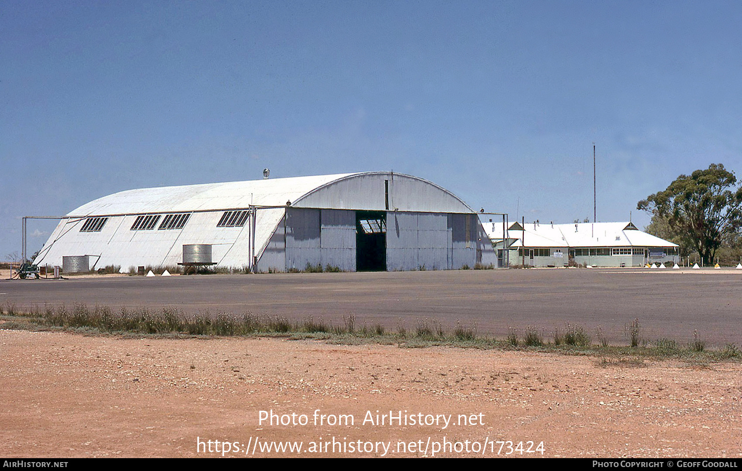 Airport photo of Forrest (YFRT / FOS) in Western Australia, Australia | AirHistory.net #173424