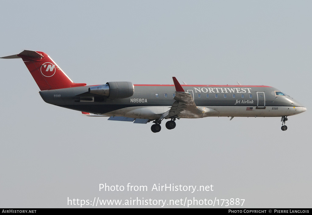 Aircraft Photo of N8580A | Bombardier CRJ-200ER (CL-600-2B19) | Northwest Jet Airlink | AirHistory.net #173887