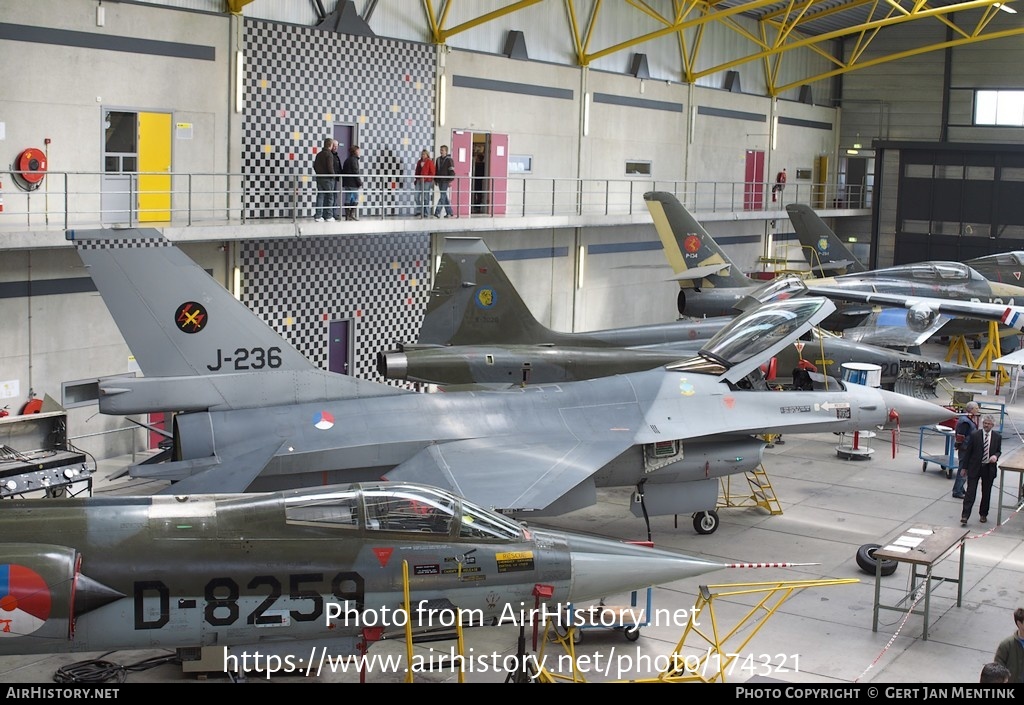 Aircraft Photo of J-236 | General Dynamics F-16A Fighting Falcon | Netherlands - Air Force | AirHistory.net #174321