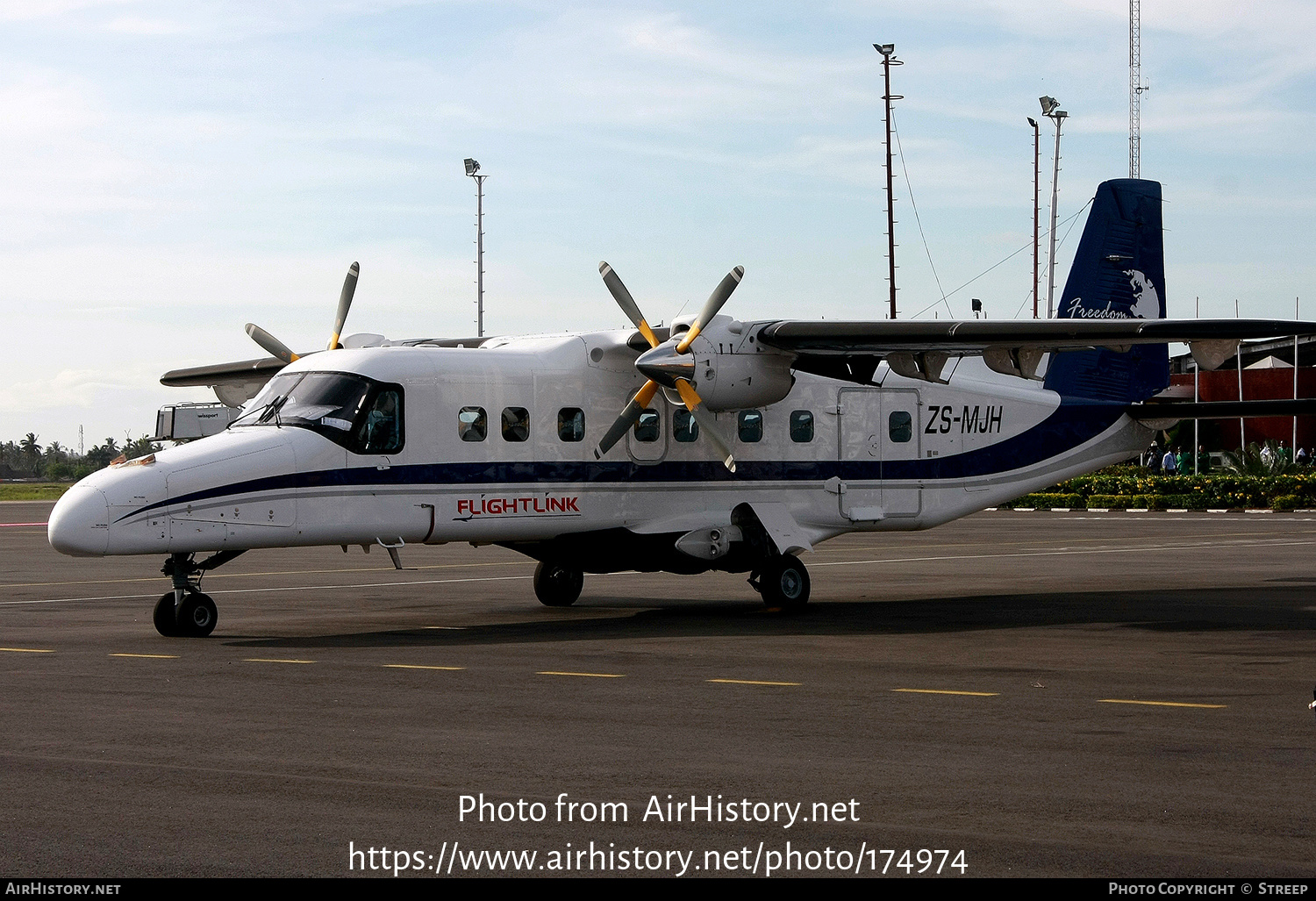 Aircraft Photo of ZS-MJH | Dornier 228-201 | Flightlink | AirHistory.net #174974