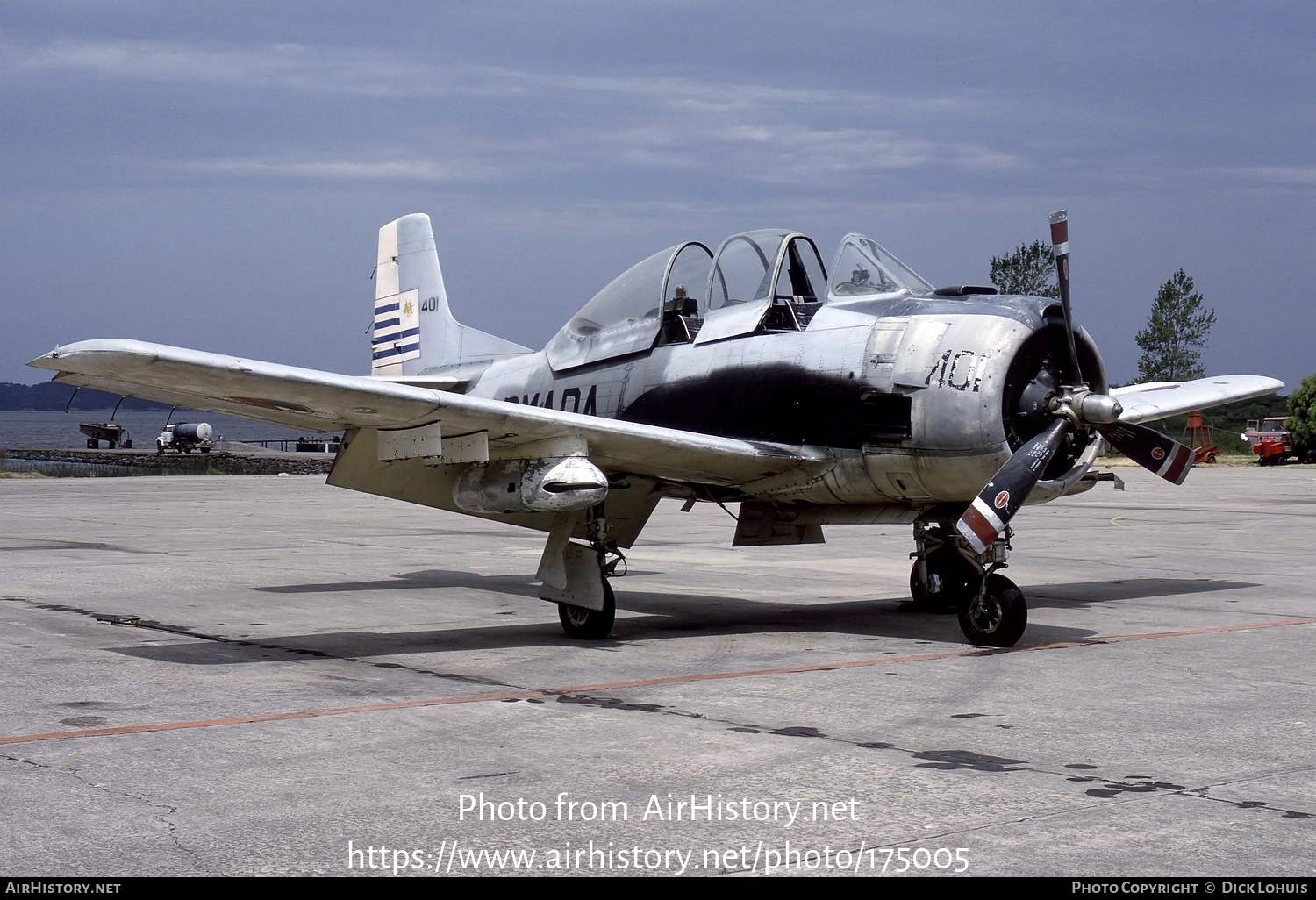 Aircraft Photo of 401 | North American T-28S Fennec | Uruguay - Navy | AirHistory.net #175005