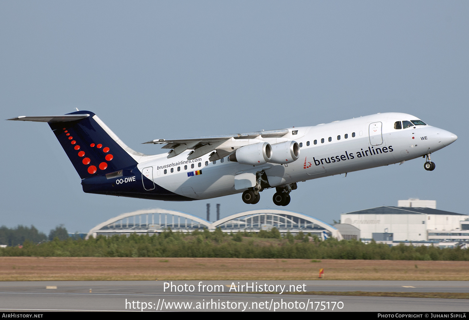 Aircraft Photo of OO-DWE | British Aerospace Avro 146-RJ100 | Brussels Airlines | AirHistory.net #175170