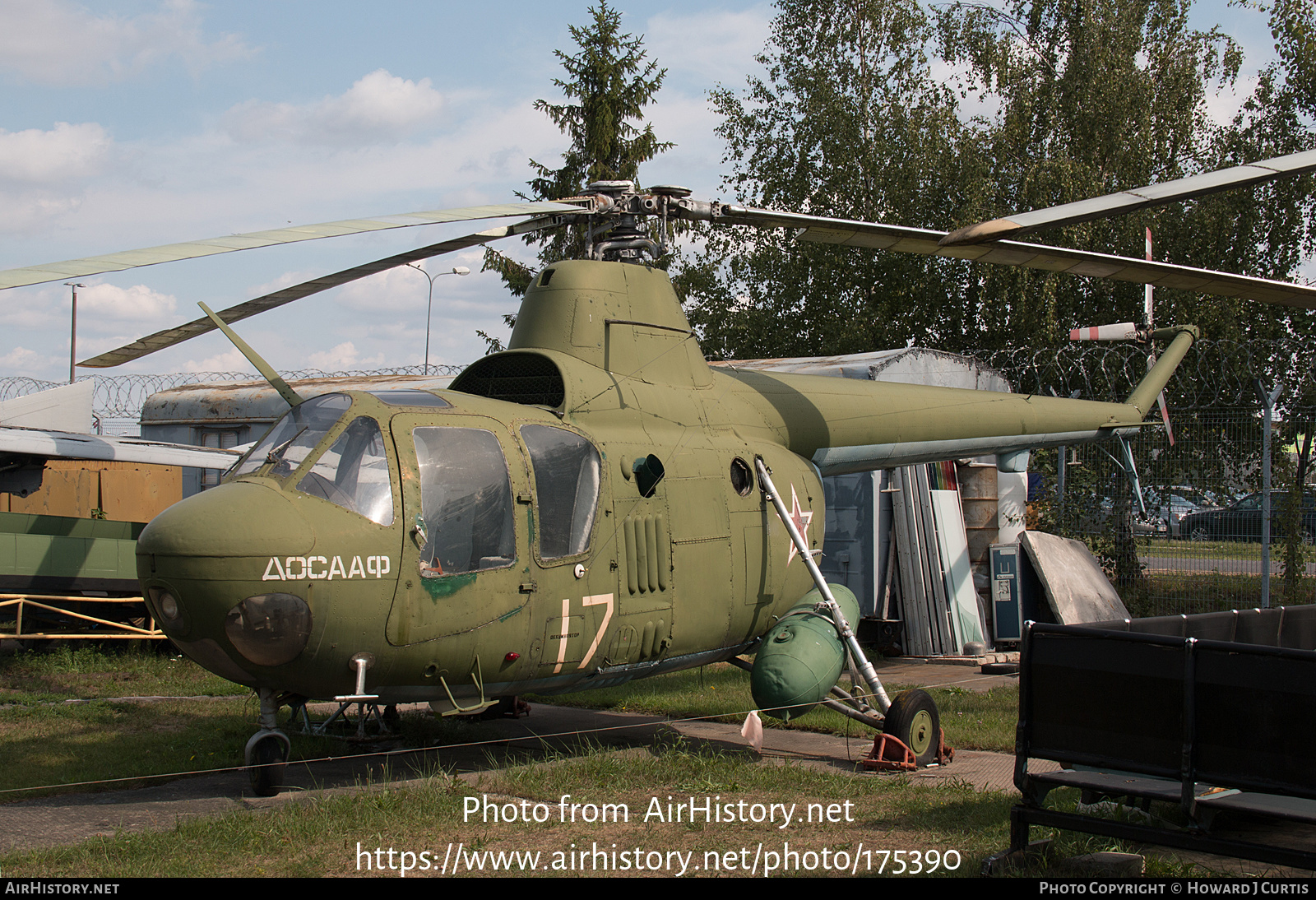 Aircraft Photo of 17 yellow | PZL-Swidnik SM-1Wb | Soviet Union - Air Force | AirHistory.net #175390