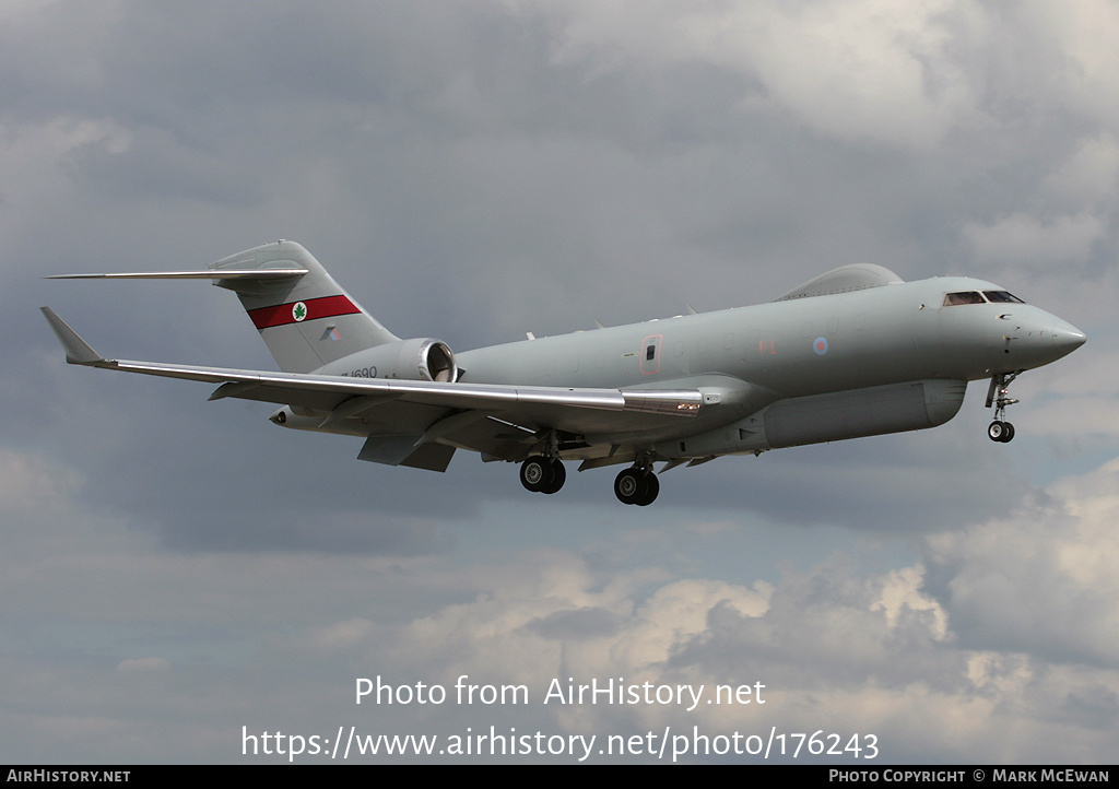 Aircraft Photo of ZJ690 | Bombardier Sentinel R.1 (BD-700-1A10) | UK - Air Force | AirHistory.net #176243