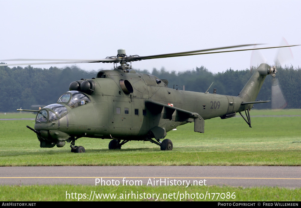 Aircraft Photo of 209 | Mil Mi-24D | Poland - Air Force | AirHistory.net #177086